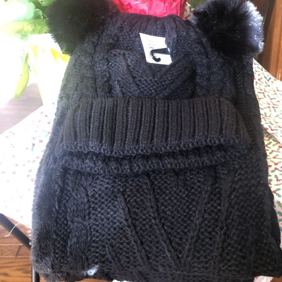 Scarf and hat set. Acrylic . - Picture 8 of 8